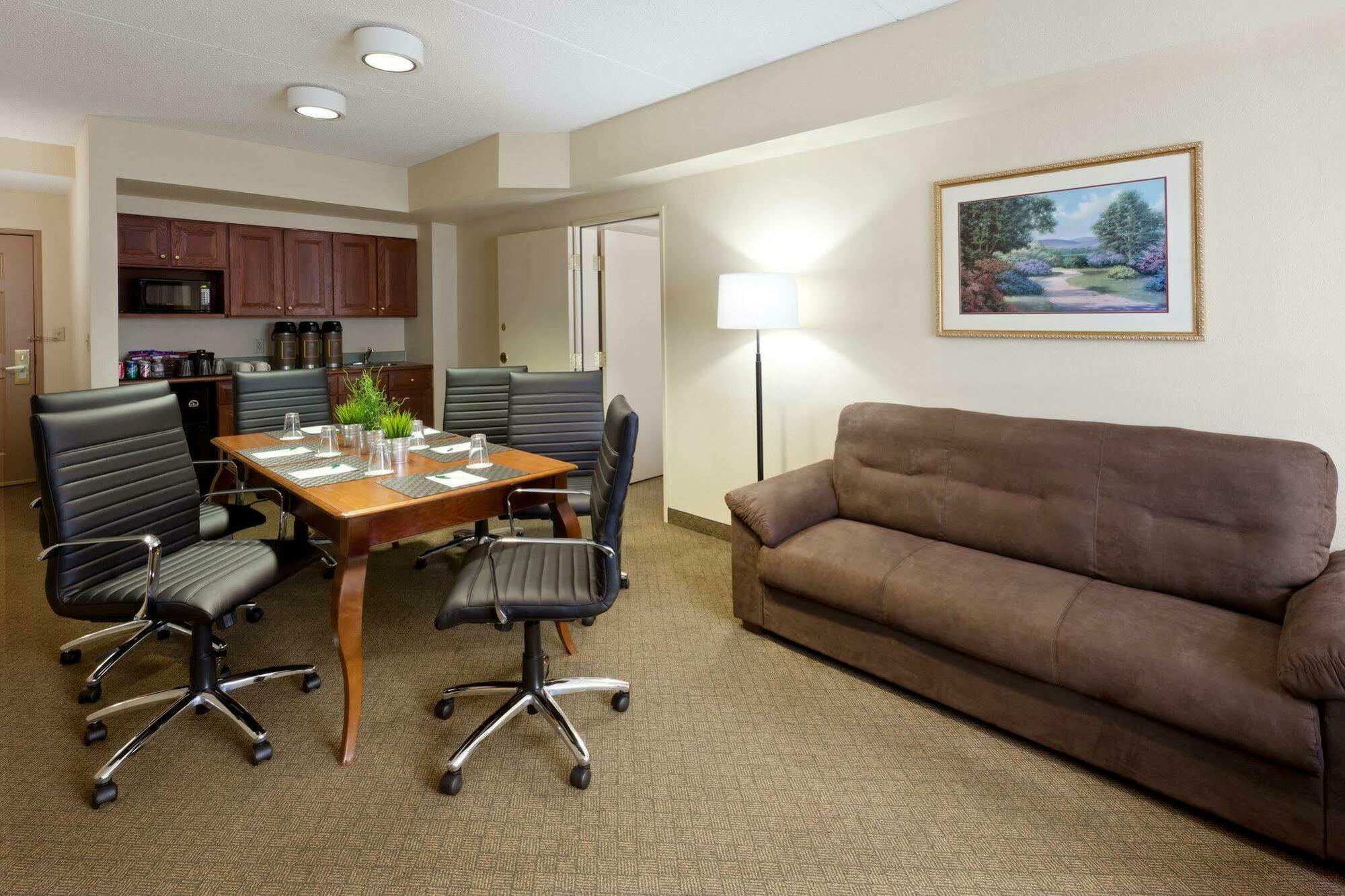 Hampton Inn & Suites By Hilton- Newark Airport Elizabeth מראה חיצוני תמונה